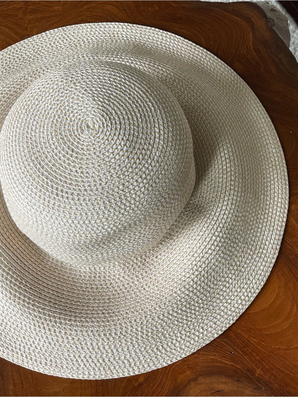 Eric Javits Hampton Straw Squishee Packable Hat - Picture 4 of 9
